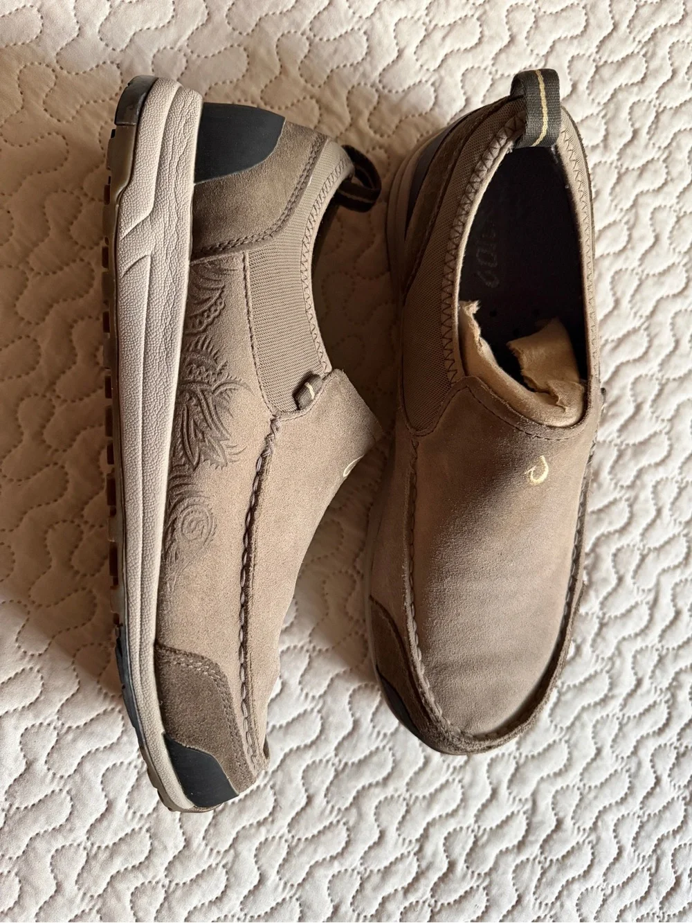 Olukai Men’s Tan Suede Leather Moc Toe Slip-On Loafers Walking Shoes Size 11